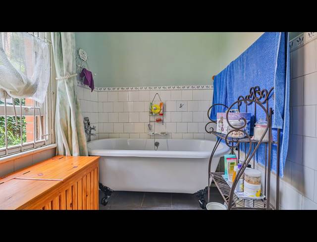 3 BEDROOM FREESTANDING FOR SALE IN BLACKRIDGE